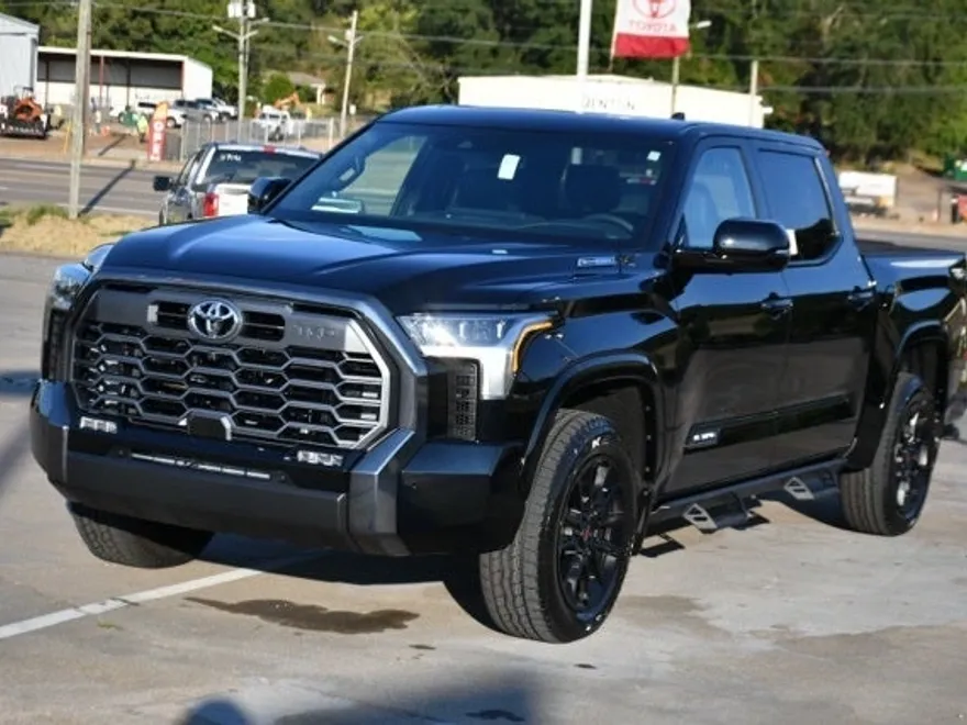 2026 Toyota Tundra Platinum photo 1