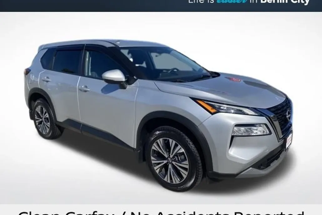 2022 Nissan Rogue SV photo 1
