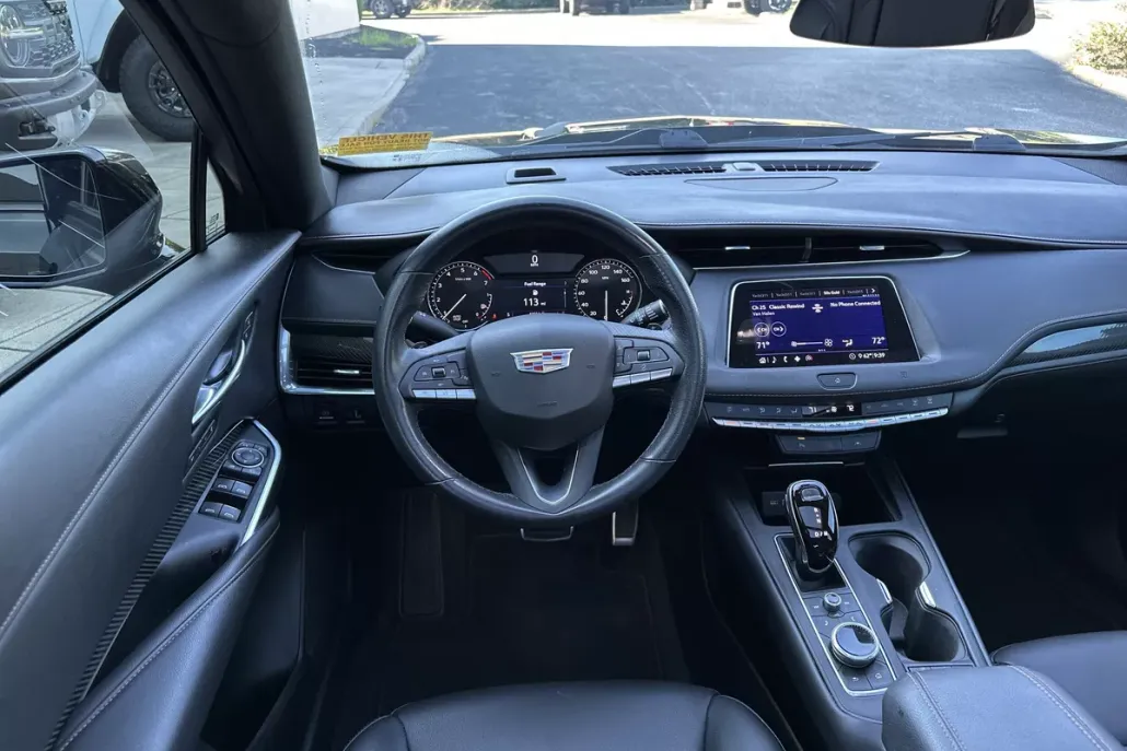 2020 Cadillac XT4 Sport photo 1