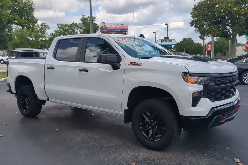 2024 Chevrolet Silverado 1500 Custom Trail Boss photo 1