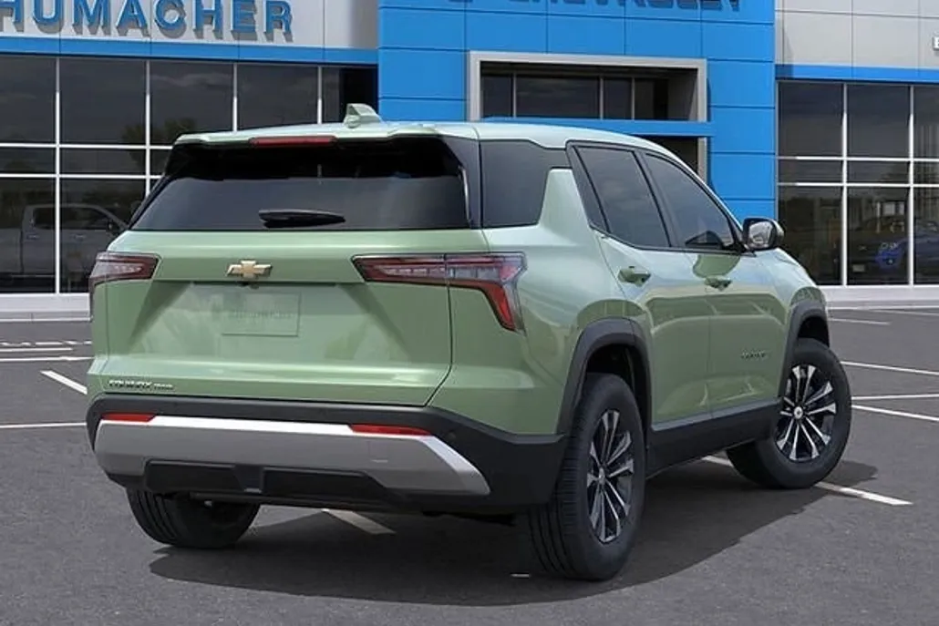 2026 Chevrolet Equinox LT photo 1