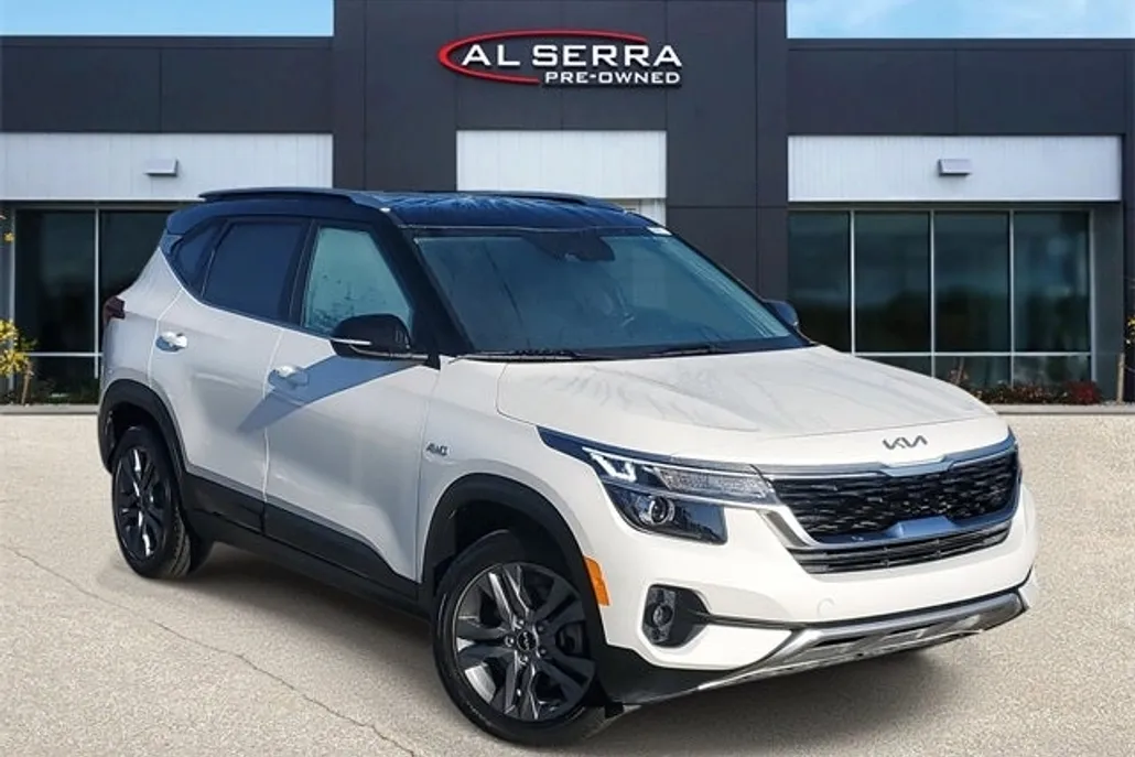 2023 Kia Seltos S photo 1