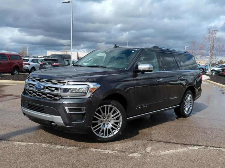 2024 Ford Expedition MAX Platinum photo 1