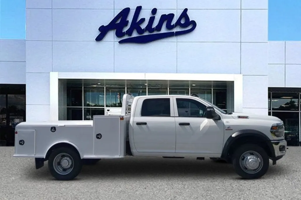 2025 Ram 4500 Tradesman photo 1