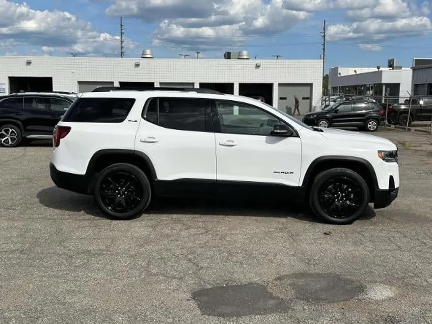 2023 Gmc Acadia SLE photo 1