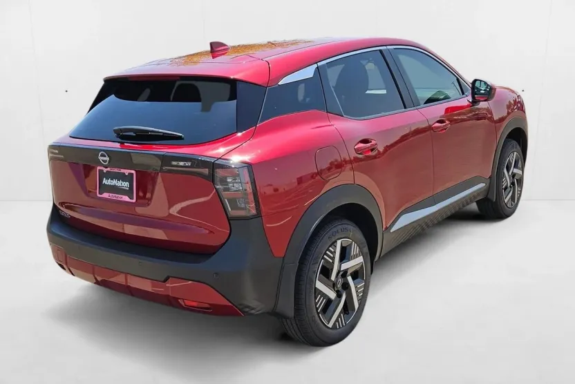 2025 Nissan Kicks SV photo 1