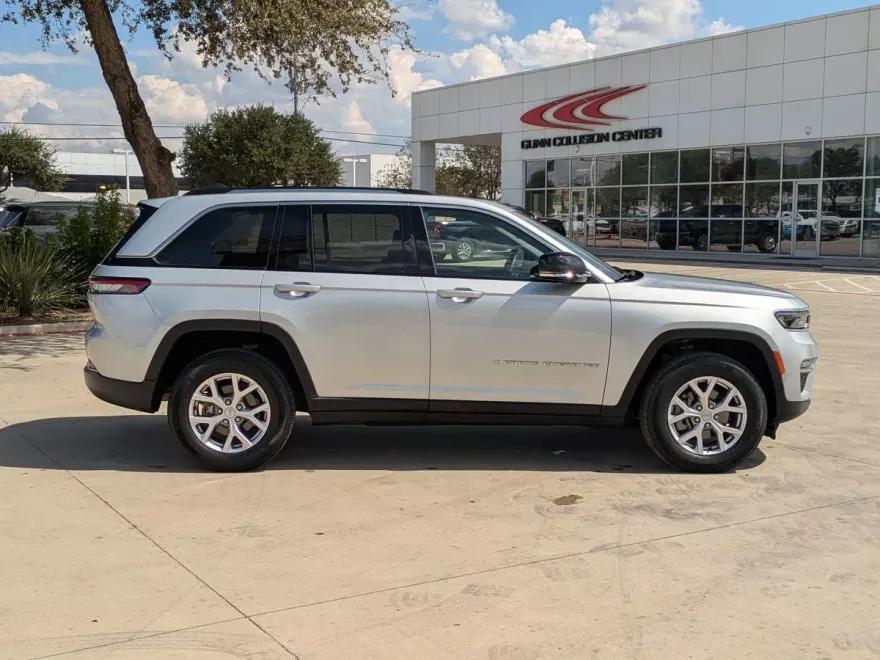 2022 Jeep Grand Cherokee Limited photo 1