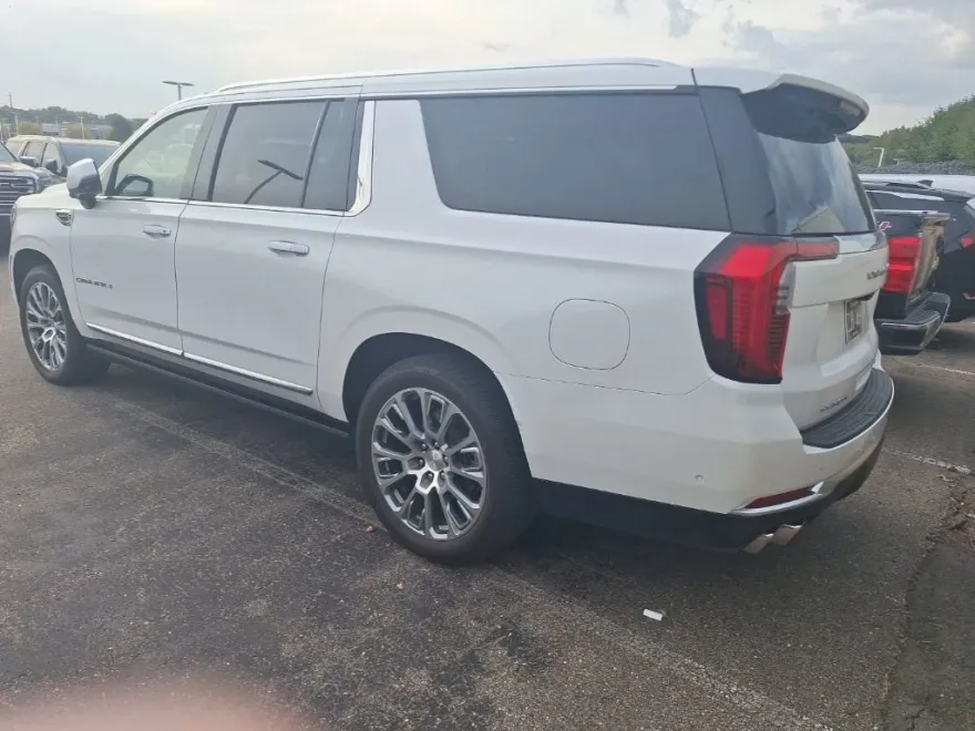 2025 Gmc Yukon XL Denali photo 1