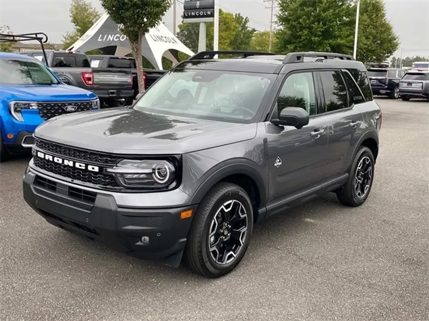2025 Ford Bronco Sport Outer Banks photo 1