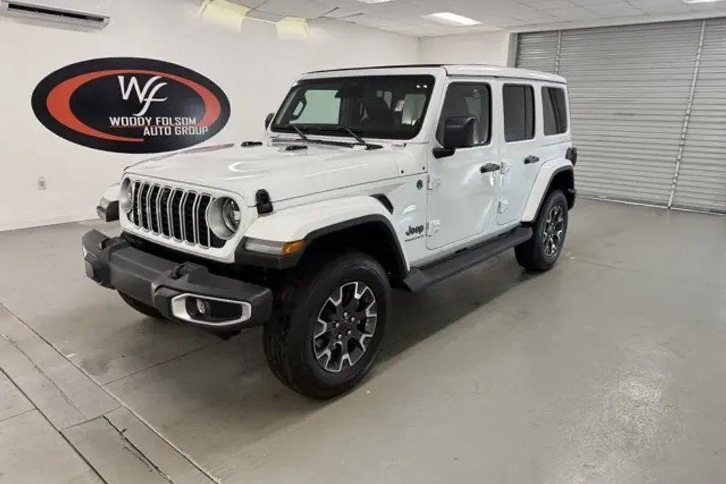 2025 Jeep Wrangler Sahara photo 1