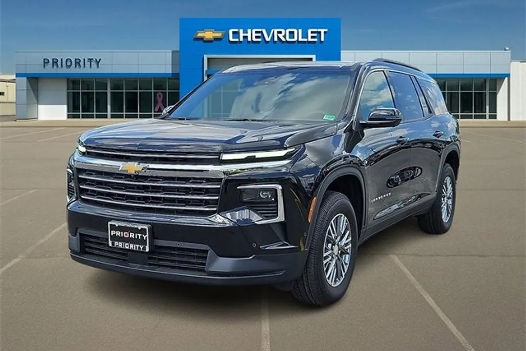 2025 Chevrolet Traverse photo 1