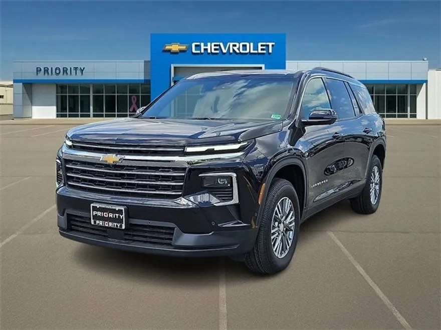 2025 Chevrolet Traverse photo 1