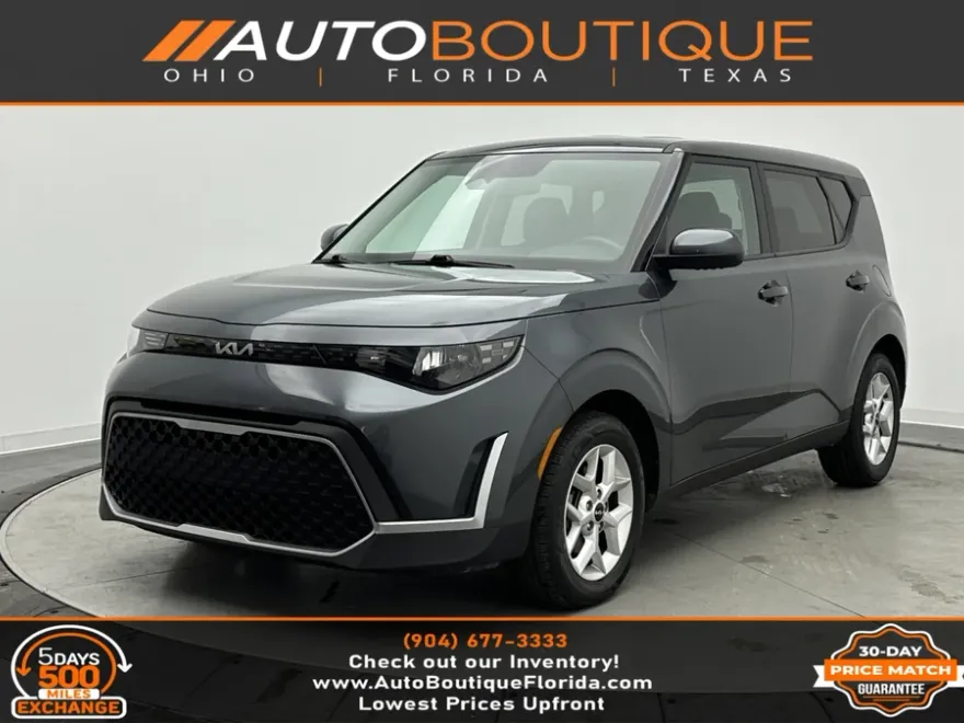 2024 Kia Soul LX photo 1