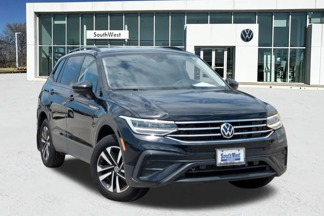 2024 Volkswagen Tiguan S photo 1