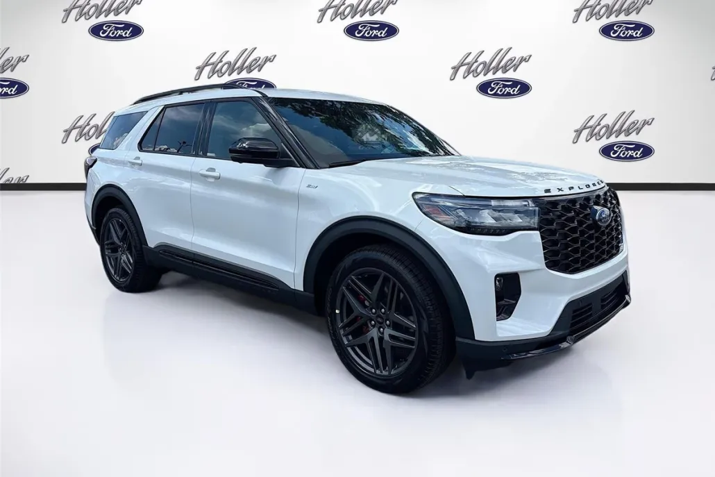 2025 Ford Explorer ST-Line photo 1