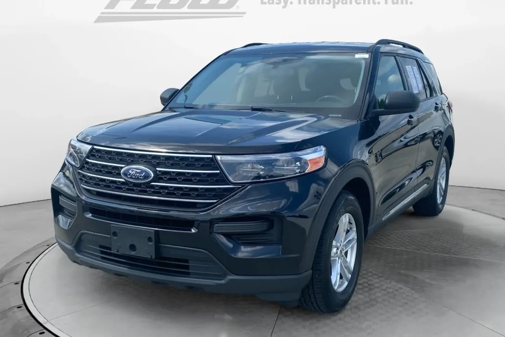 2022 Ford Explorer XLT photo 1