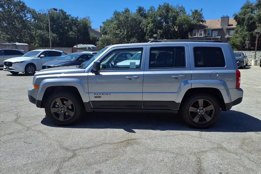 2016 Jeep Patriot 75th Anniversary Edition photo 1