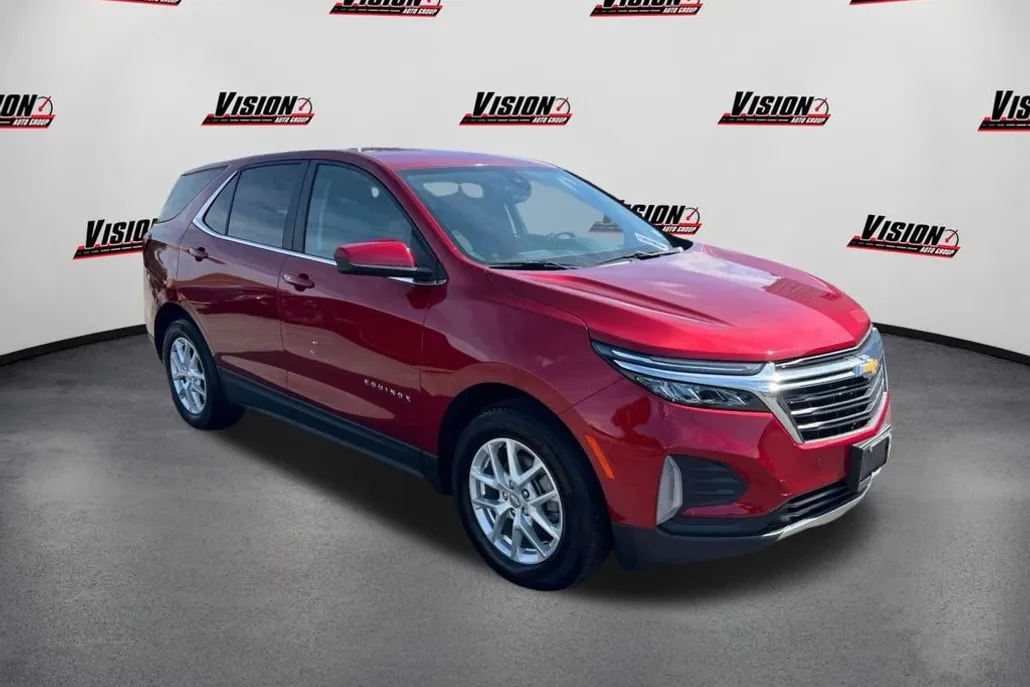 2024 Chevrolet Equinox LT photo 1