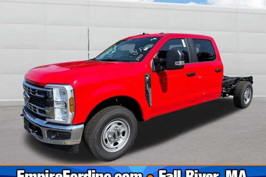 2025 Ford F-350 photo 1