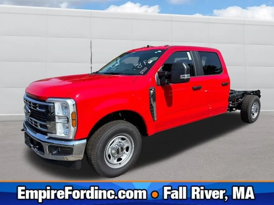 2025 Ford F-350 photo 1