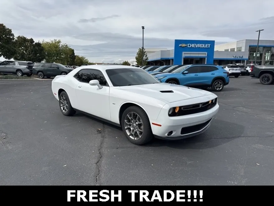 2017 Dodge Challenger GT photo 1