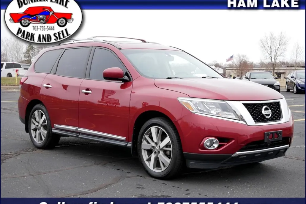 2015 Nissan Pathfinder Platinum photo 1
