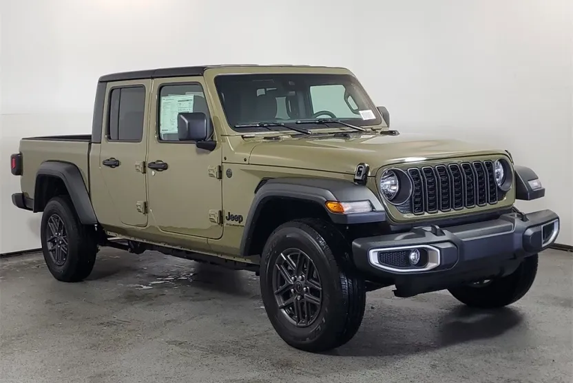 2025 Jeep Gladiator Sport S photo 1