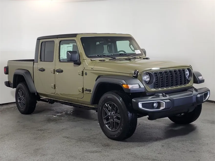 2025 Jeep Gladiator Sport S photo 1