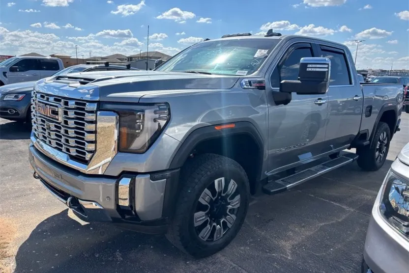 2024 Gmc Sierra 2500 HD Denali photo 1