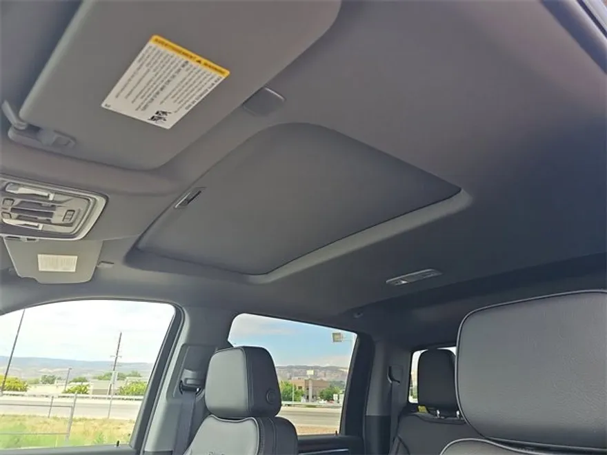 2025 Gmc Sierra 3500 HD Denali photo 1