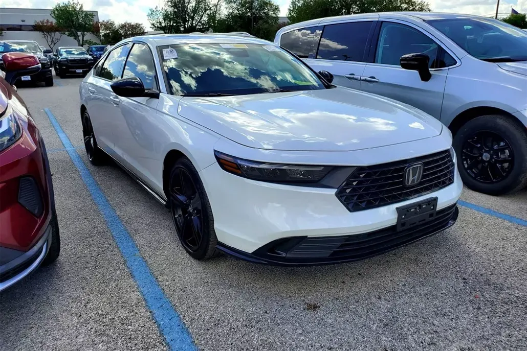 2024 Honda Accord Hybrid Sport-L photo 1