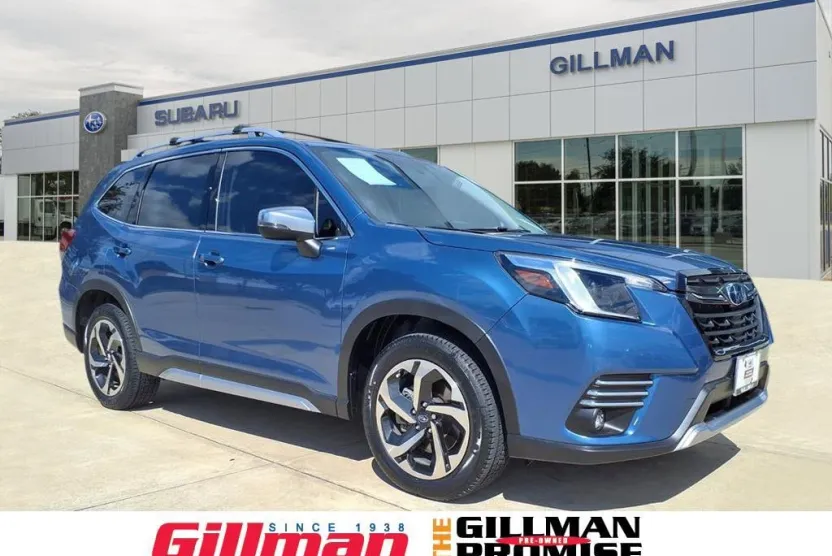 2023 Subaru Forester Touring photo 1