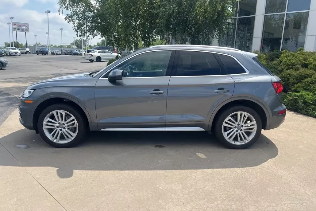 2018 Audi Q5 2.0T Prestige photo 1