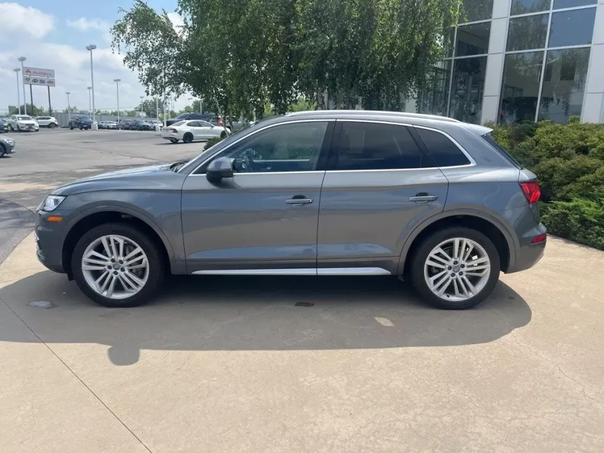 2018 Audi Q5 2.0T Prestige photo 1
