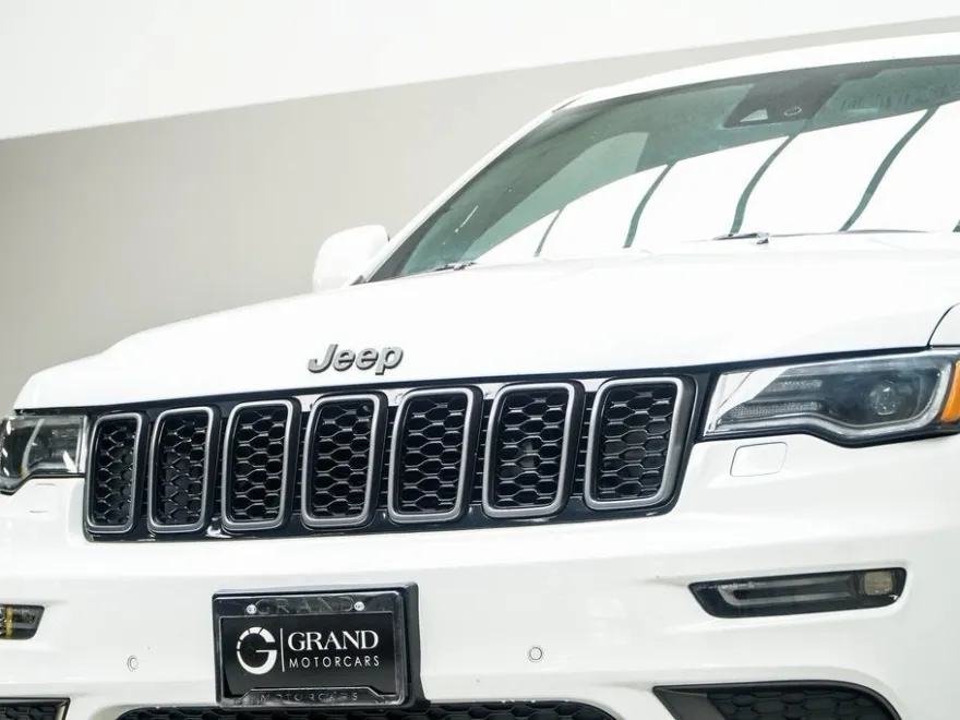 2018 Jeep Grand Cherokee High Altitude photo 2