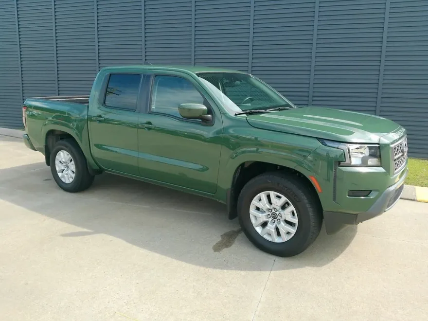 2022 Nissan Frontier SV photo 1