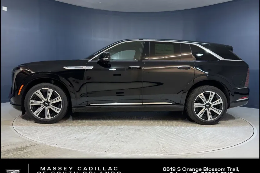2025 Cadillac Escalade IQ Luxury photo 1