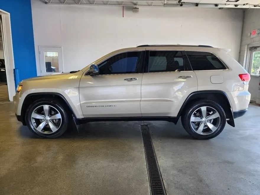 2015 Jeep Grand Cherokee Limited photo 1