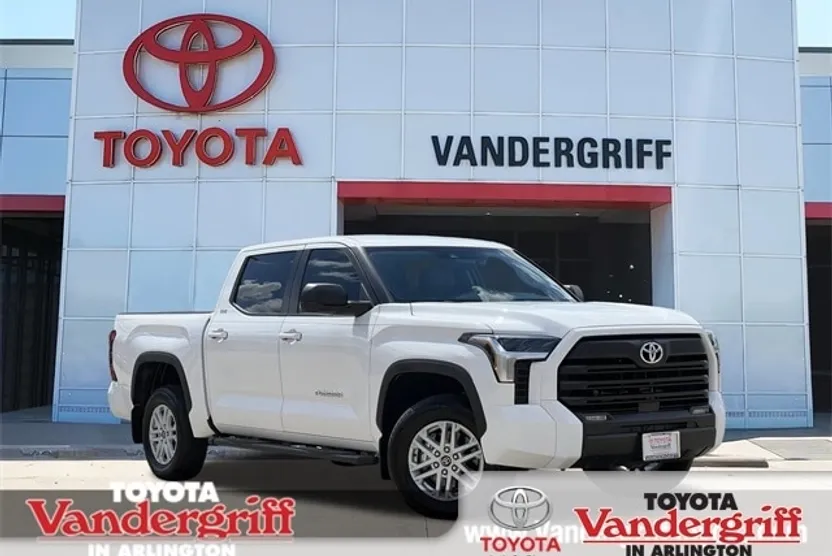 2024 Toyota Tundra SR5 photo 1