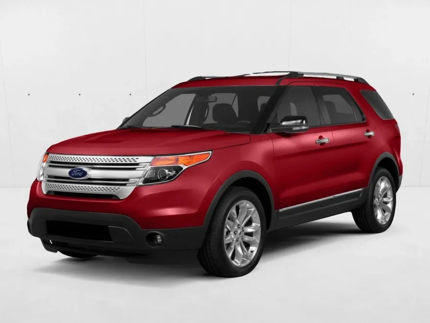 2015 Ford Explorer XLT photo 1
