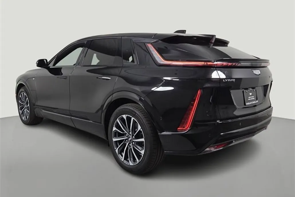 2024 Cadillac Lyriq Sport photo 1