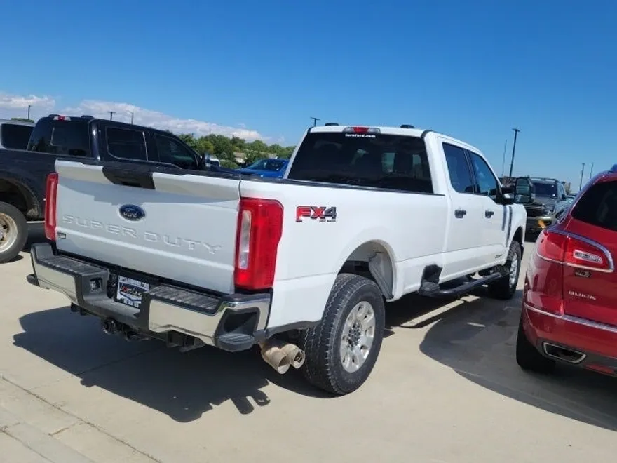 2024 Ford F-250 photo 1