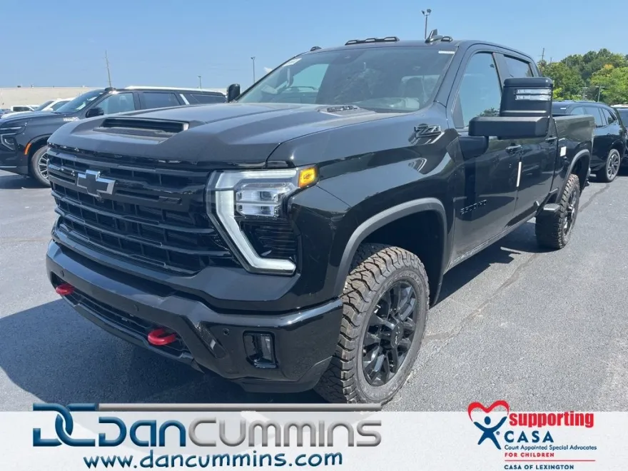2025 Chevrolet Silverado LT photo 1