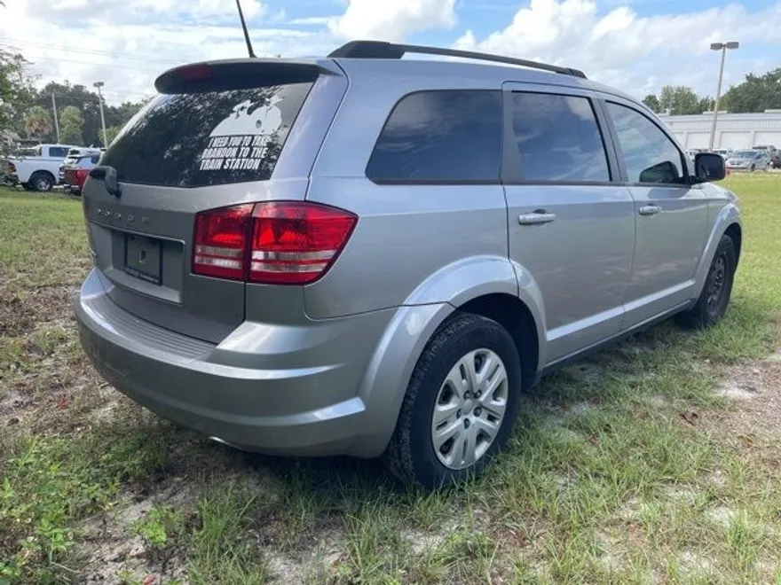 2019 Dodge Journey SE photo 1