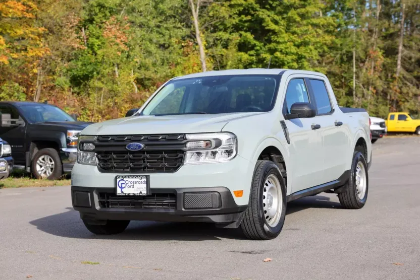 2022 Ford Maverick XL photo 1