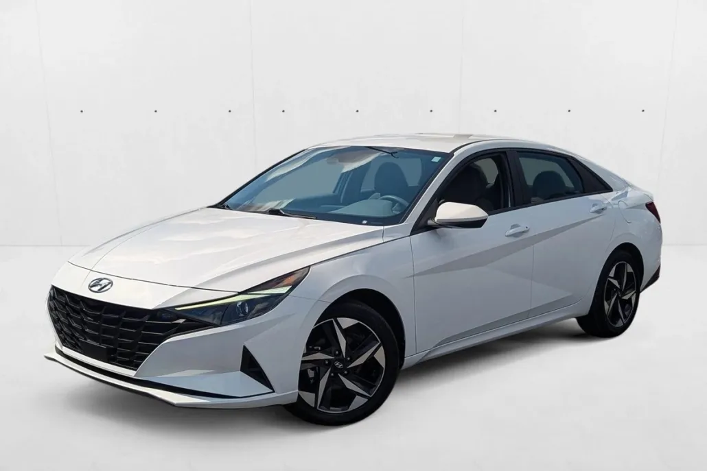 2023 Hyundai Elantra SEL Convenience photo 1