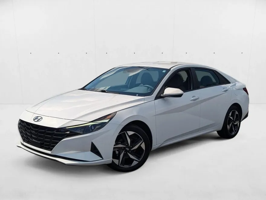 2023 Hyundai Elantra SEL Convenience photo 1