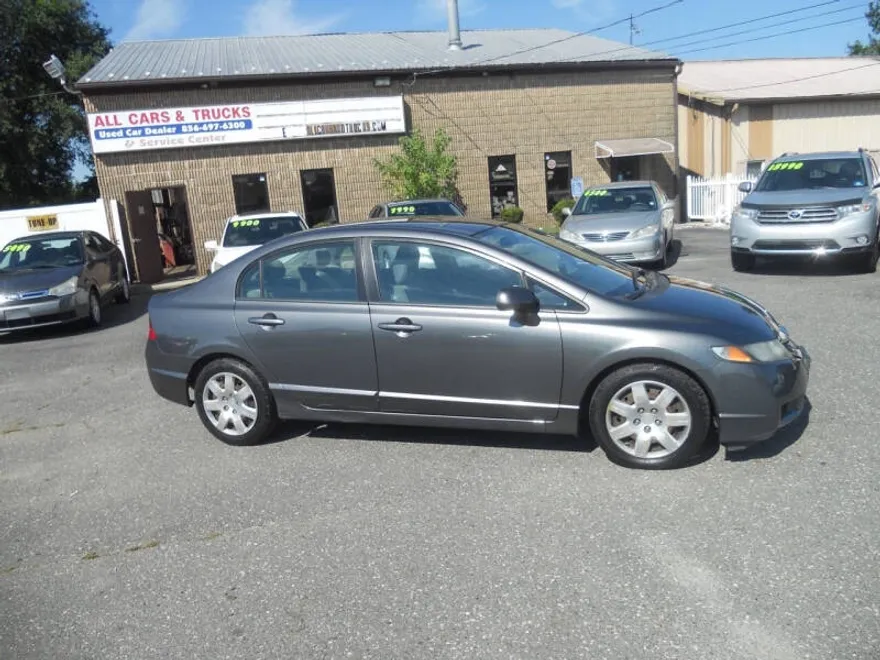 2010 Honda Civic LX photo 1