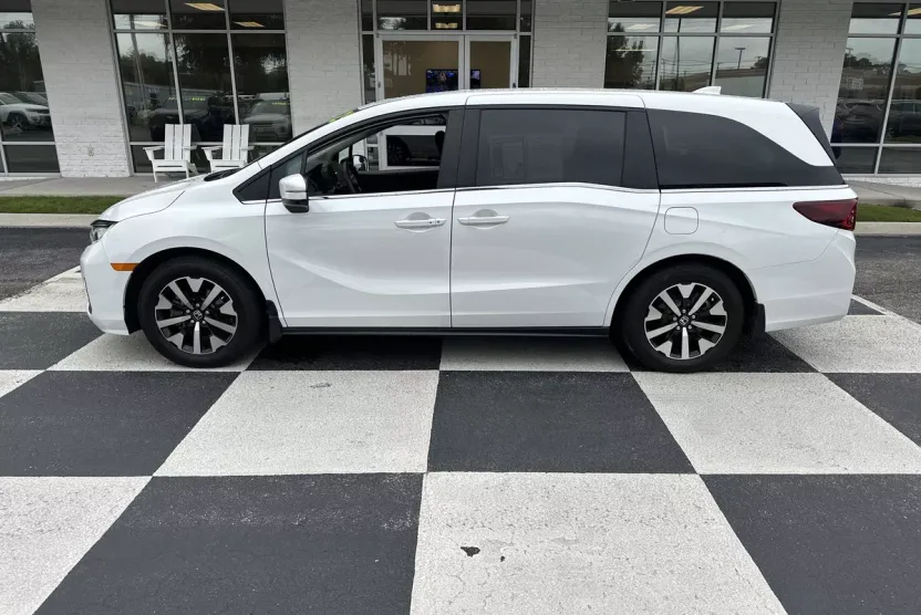 2025 Honda Odyssey EX-L photo 1