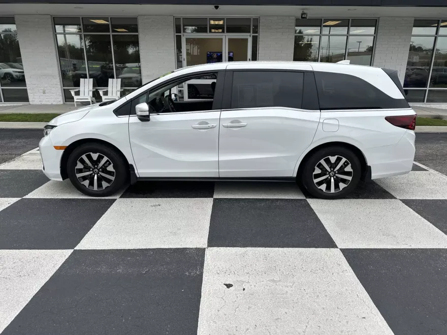 2025 Honda Odyssey EX-L photo 1